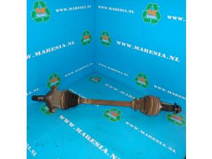 Gebruikte Aandrijfas links-achter Lexus IS (E2) 200 2.0 24V Prijs € 52,50 Margeregeling aangeboden door Maresia Auto Recycling B.V.