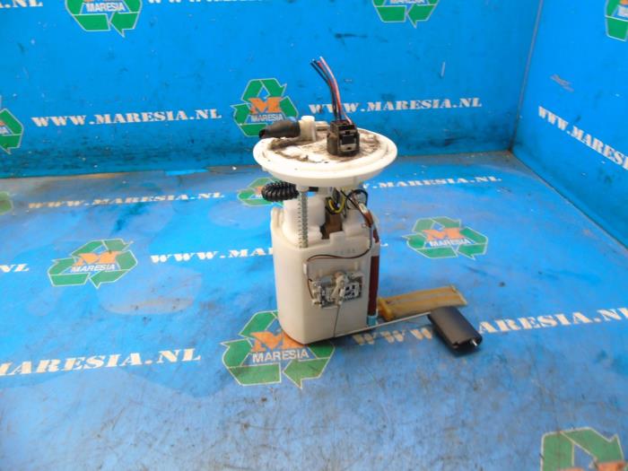 Gebruikte Tank element Pomp Kia Cee'd (EDB5) 1.6 CVVT 16V Prijs € 52,50 Margeregeling aangeboden door Maresia Auto Recycling B.V.