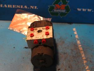 Gebruikte ABS Pomp Toyota Avensis (T22) 1.8 16V Prijs € 42,00 Margeregeling aangeboden door Maresia Auto Recycling B.V.