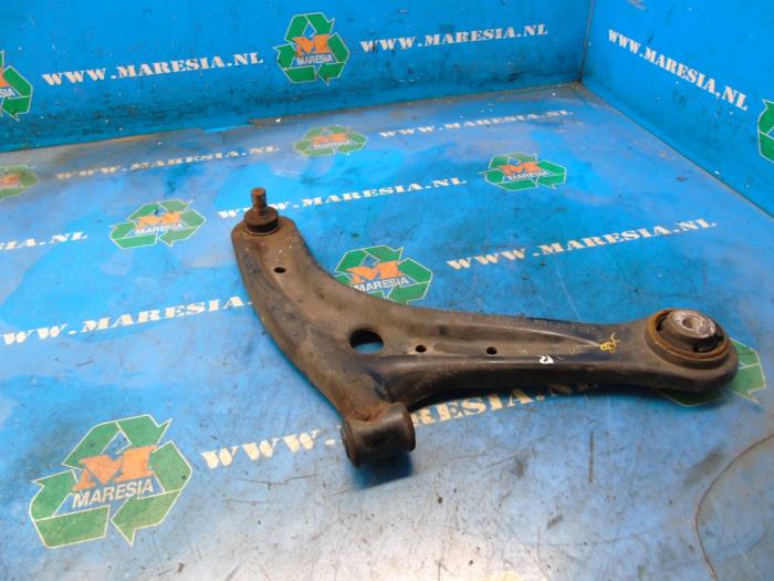 Front lower wishbone, right Ford Fiesta