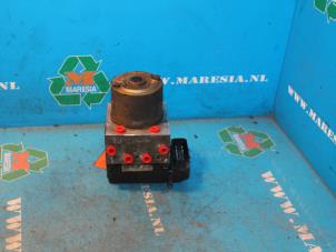 Gebruikte ABS Pomp Hyundai Trajet 2.7 V6 24V Prijs € 78,75 Margeregeling aangeboden door Maresia Auto Recycling B.V.