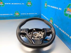 Gebruikte Stuurwiel Toyota Yaris III (P13) 1.5 16V Dual VVT-iE Prijs € 105,00 Margeregeling aangeboden door Maresia Auto Recycling B.V.