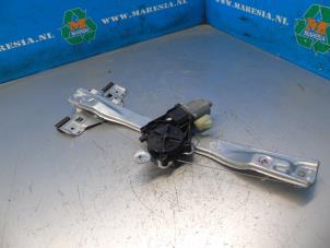 Gebruikte Raammechaniek 4Deurs rechts-achter Chevrolet Cruze 2.0 D 16V Prijs € 94,50 Margeregeling aangeboden door Maresia Auto Recycling B.V.
