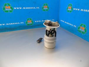 Gebruikte Tank element Pomp Renault Twingo II (CN) 1.2 16V Prijs € 19,95 Margeregeling aangeboden door Maresia Auto Recycling B.V.