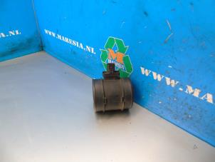 Gebruikte Luchtmassameter Chevrolet Cruze 2.0 D 16V Prijs € 21,00 Margeregeling aangeboden door Maresia Auto Recycling B.V.