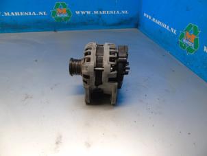 Gebruikte Dynamo Renault Captur (2R) 0.9 Energy TCE 12V Prijs € 42,00 Margeregeling aangeboden door Maresia Auto Recycling B.V.