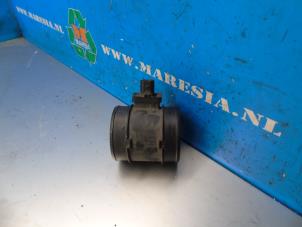 Gebruikte Luchtmassameter Opel Insignia Sports Tourer 2.0 CDTI 16V Prijs € 26,25 Margeregeling aangeboden door Maresia Auto Recycling B.V.