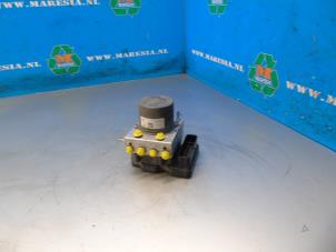 Gebruikte ABS Pomp Peugeot Partner (EA//EF/EN/EU) 1.6 BlueHDI 75 Prijs € 252,00 Margeregeling aangeboden door Maresia Auto Recycling B.V.