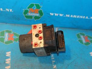 Gebruikte ABS Pomp Ford Mondeo III 2.0 TDCi/TDDi 115 16V Prijs € 47,25 Margeregeling aangeboden door Maresia Auto Recycling B.V.