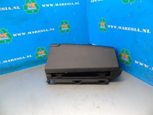 Gebruikte Dashboardkastje Kia Niro I (DE) 1.6 GDI Hybrid Prijs € 57,75 Margeregeling aangeboden door Maresia Auto Recycling B.V.