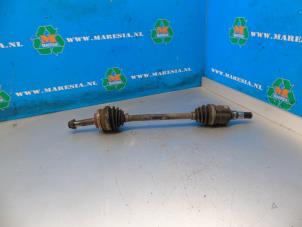 Gebruikte Steekas links-voor Toyota Yaris (P1) 1.3 16V VVT-i Prijs € 52,50 Margeregeling aangeboden door Maresia Auto Recycling B.V.