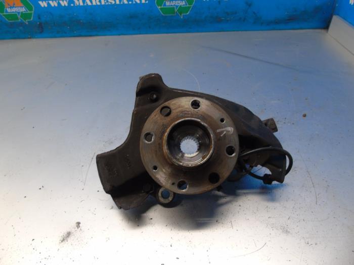 Knuckle, front right Opel Corsa