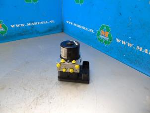 Gebruikte ABS Pomp BMW 1 serie (E88) 118i 16V Prijs € 73,50 Margeregeling aangeboden door Maresia Auto Recycling B.V.