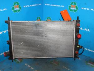 Gebruikte Radiateur Opel Astra F (53/54/58/59) 1.8i GL/GT/GLS/CD Prijs € 21,00 Margeregeling aangeboden door Maresia Auto Recycling B.V.