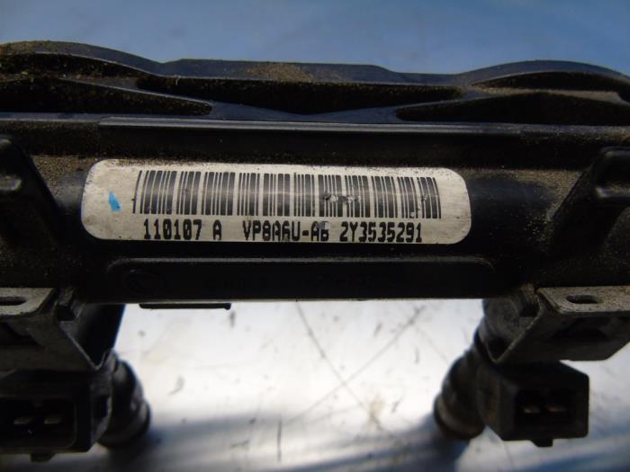 Galerij (Injectie) van een Ford Focus 3 1.6 Ti-VCT 16V 125 2012