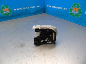 Gebruikte Deurslot Mechaniek 4Deurs rechts-achter Kia Picanto (JA) 1.0 DPi 12V Prijs € 47,25 Margeregeling aangeboden door Maresia Auto Recycling B.V.