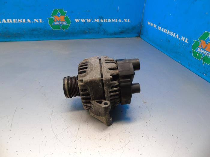 Dynamo van een Fiat Qubo 1.3 D 16V Multijet 2010