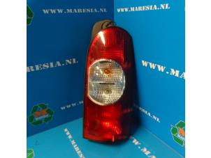 Gebruikte Achterlicht rechts Nissan Interstar (X70) 2.5 dCi 16V 150 Prijs € 47,25 Margeregeling aangeboden door Maresia Auto Recycling B.V.
