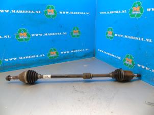 Gebruikte Aandrijfas rechts-voor Opel Astra J (PC6/PD6/PE6/PF6) 1.6 16V Prijs € 78,75 Margeregeling aangeboden door Maresia Auto Recycling B.V.