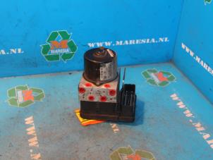 Gebruikte ABS Pomp Volkswagen Golf IV (1J1) 1.6 16V Prijs € 42,00 Margeregeling aangeboden door Maresia Auto Recycling B.V.