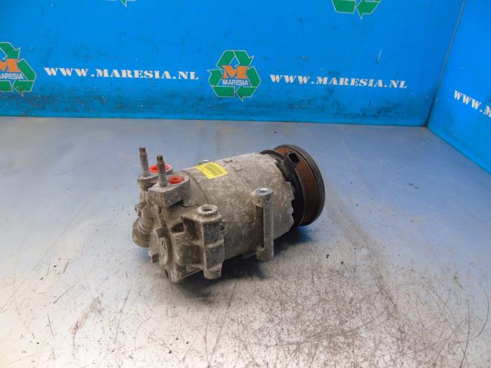 Gebruikte Aircopomp Ford B-Max (JK8) Prijs € 105,00 Margeregeling aangeboden door Maresia Auto Recycling B.V.