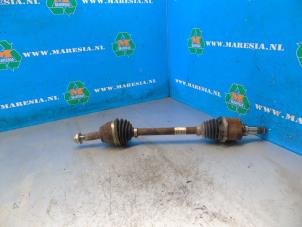Gebruikte Aandrijfas links-voor Ford B-Max (JK8) Prijs € 78,75 Margeregeling aangeboden door Maresia Auto Recycling B.V.