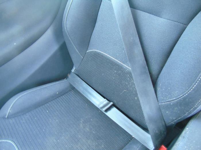 Front seatbelt, right Citroen DS3