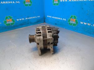 Gebruikte Dynamo Renault Clio IV Estate/Grandtour (7R) 0.9 Energy TCE 75 12V Prijs € 42,00 Margeregeling aangeboden door Maresia Auto Recycling B.V.