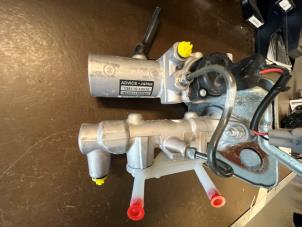 Gebruikte Hoofdremcilinder Lexus RX (L2) 450h V6 24V VVT-i 4x4 Prijs € 262,50 Margeregeling aangeboden door Maresia Auto Recycling B.V.