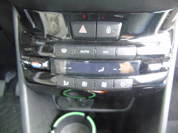 Heater control panel Peugeot 2008