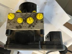 Gebruikte ABS Pomp Opel Antara (LA6) Prijs € 315,00 Margeregeling aangeboden door Maresia Auto Recycling B.V.