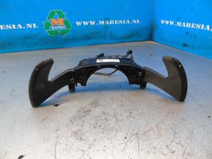 Gebruikte Schakelflipper set Peugeot Partner (GC/GF/GG/GJ/GK) 1.6 BlueHDi 100 Prijs € 68,25 Margeregeling aangeboden door Maresia Auto Recycling B.V.