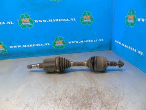 Gebruikte Aandrijfas links-voor Chevrolet Cruze (300) 2.0 D 16V Prijs € 131,25 Margeregeling aangeboden door Maresia Auto Recycling B.V.