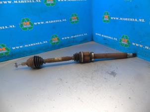 Gebruikte Aandrijfas rechts-voor Ford Focus 2 C+C 2.0 16V Prijs € 105,00 Margeregeling aangeboden door Maresia Auto Recycling B.V.