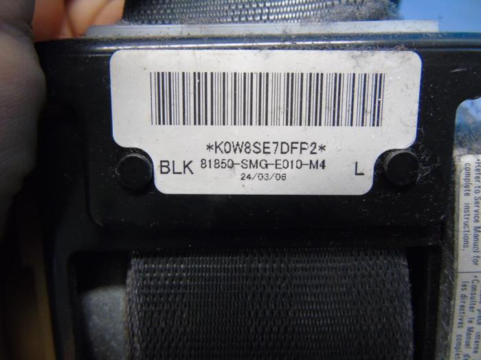 Veiligheidsgordel links-voor van een Honda Civic (FK/FN) 1.4 i-Dsi 2006