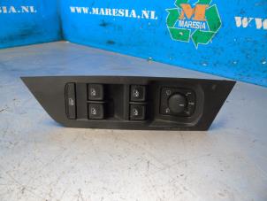 Gebruikte Combischakelaar ramen Skoda Karoq 1.5 TSI 16V Prijs € 36,75 Margeregeling aangeboden door Maresia Auto Recycling B.V.
