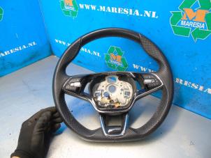 Gebruikte Stuurwiel Skoda Karoq 1.5 TSI 16V Prijs € 157,50 Margeregeling aangeboden door Maresia Auto Recycling B.V.