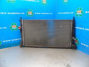 Gebruikte Radiateur Ford Focus 2 C+C 2.0 16V Prijs € 47,25 Margeregeling aangeboden door Maresia Auto Recycling B.V.