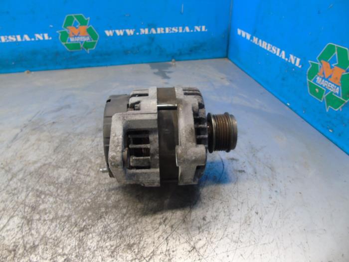 Gebruikte Dynamo Chevrolet Captiva (C100) 2.0 CDTI 16V 150 4x4 Prijs op aanvraag aangeboden door Maresia Auto Recycling B.V.