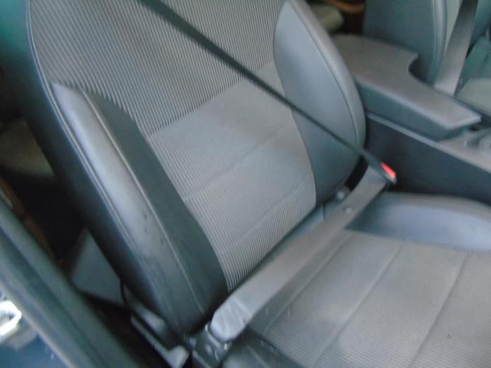 Front seatbelt, right Opel Insignia