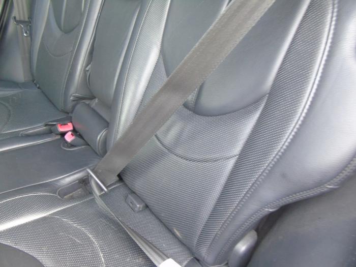 Rear seatbelt, left Toyota Rav-4