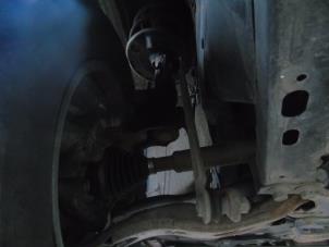 Gebruikte Fusee rechts-voor Lexus CT 200h 1.8 16V Prijs € 73,50 Margeregeling aangeboden door Maresia Auto Recycling B.V.