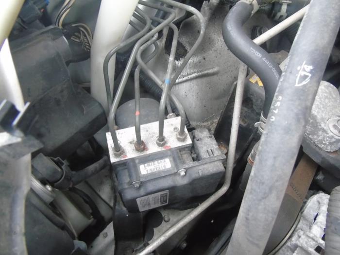 ABS pump Toyota Corolla Verso