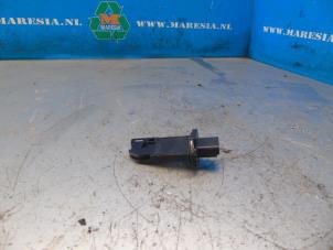 Gebruikte Luchtmassameter Mazda 2 (DE) 1.6 MZ-CD 16V Prijs € 26,25 Margeregeling aangeboden door Maresia Auto Recycling B.V.