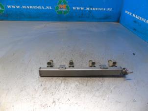Gebruikte Injector brug Kia Rio III (UB) 1.2 CVVT 16V Prijs € 78,75 Margeregeling aangeboden door Maresia Auto Recycling B.V.