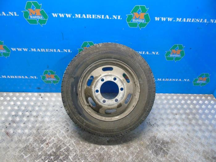 Wheel + tyre Iveco Daily