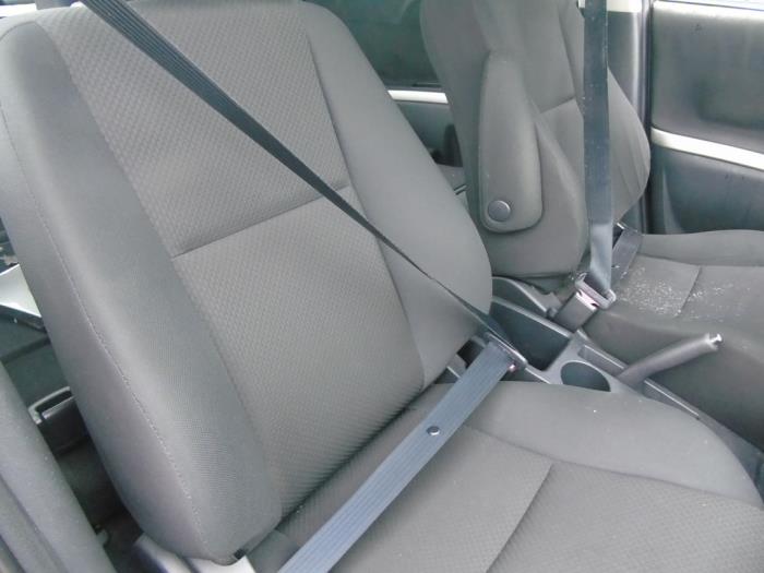 Veiligheidsgordel rechts-voor Toyota Corolla Verso