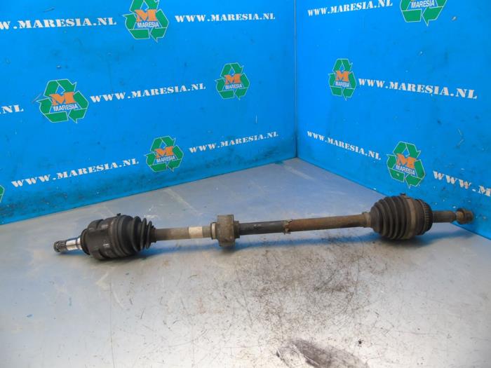 Gebruikte Aandrijfas rechts-voor Toyota Corolla Verso (R10/11) 1.6 16V VVT-i Prijs € 63,00 Margeregeling aangeboden door Maresia Auto Recycling B.V.