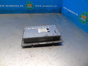 Gebruikte Radio versterker Jaguar XF (CC9) 2.2 D 16V Prijs € 262,50 Margeregeling aangeboden door Maresia Auto Recycling B.V.