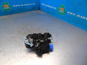 Gebruikte Deurslot Mechaniek 4Deurs rechts-achter Skoda Roomster (5J) 1.2 TSI Prijs € 42,00 Margeregeling aangeboden door Maresia Auto Recycling B.V.